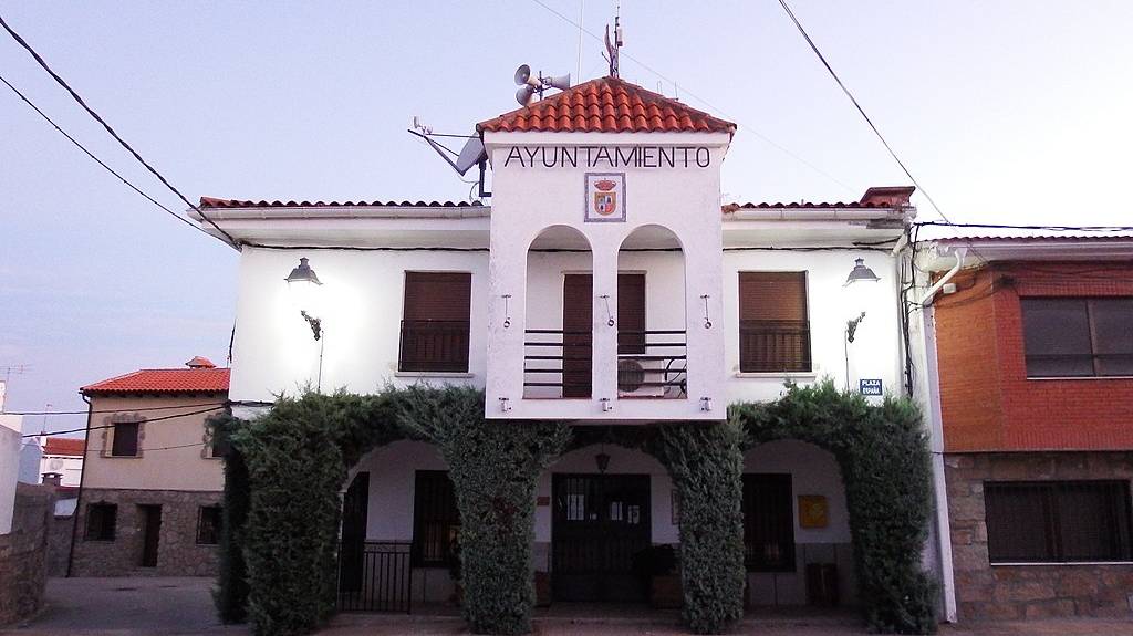 1024px-Mesas_de_Ibor_24