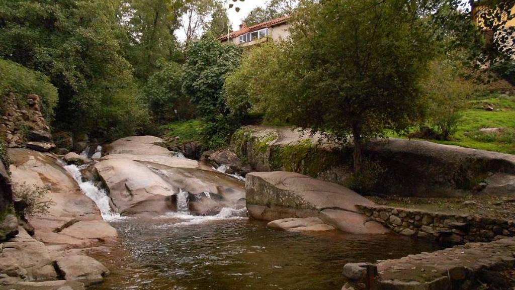 Casas del Monte_piscina