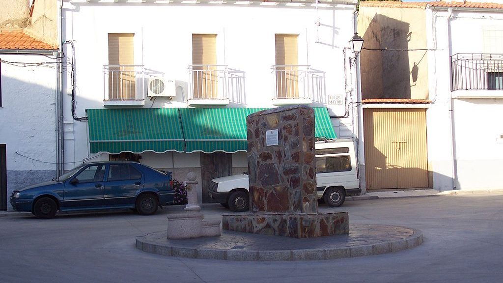 Pescueza_Fuente_2009